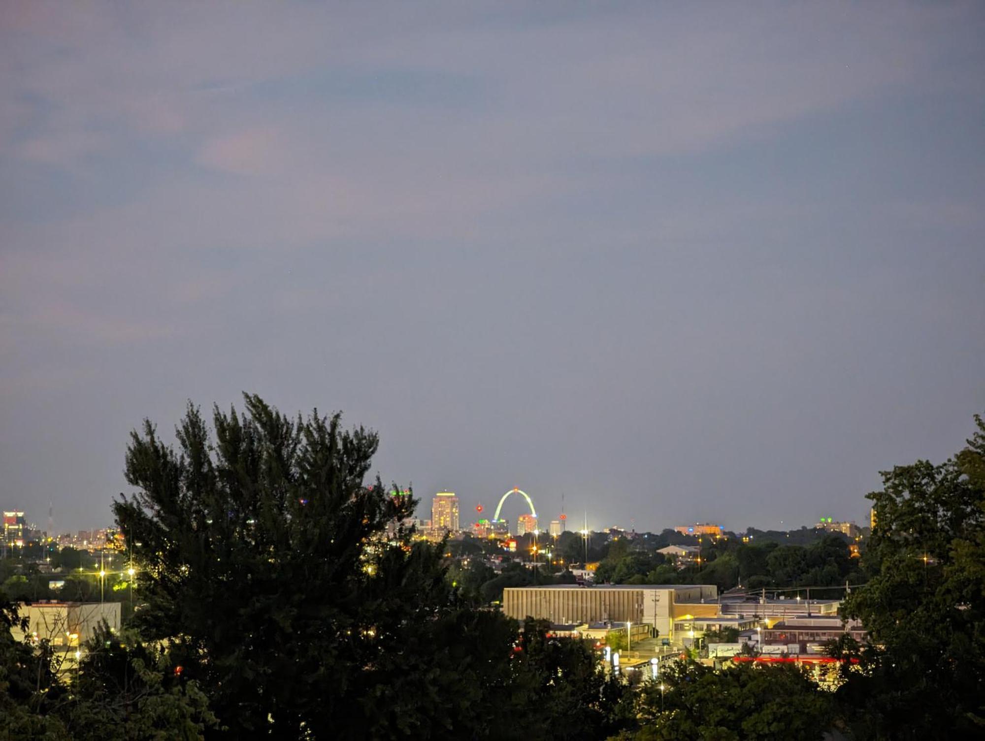 Gothic Heights Inn Clifton Heights ภายนอก รูปภาพ